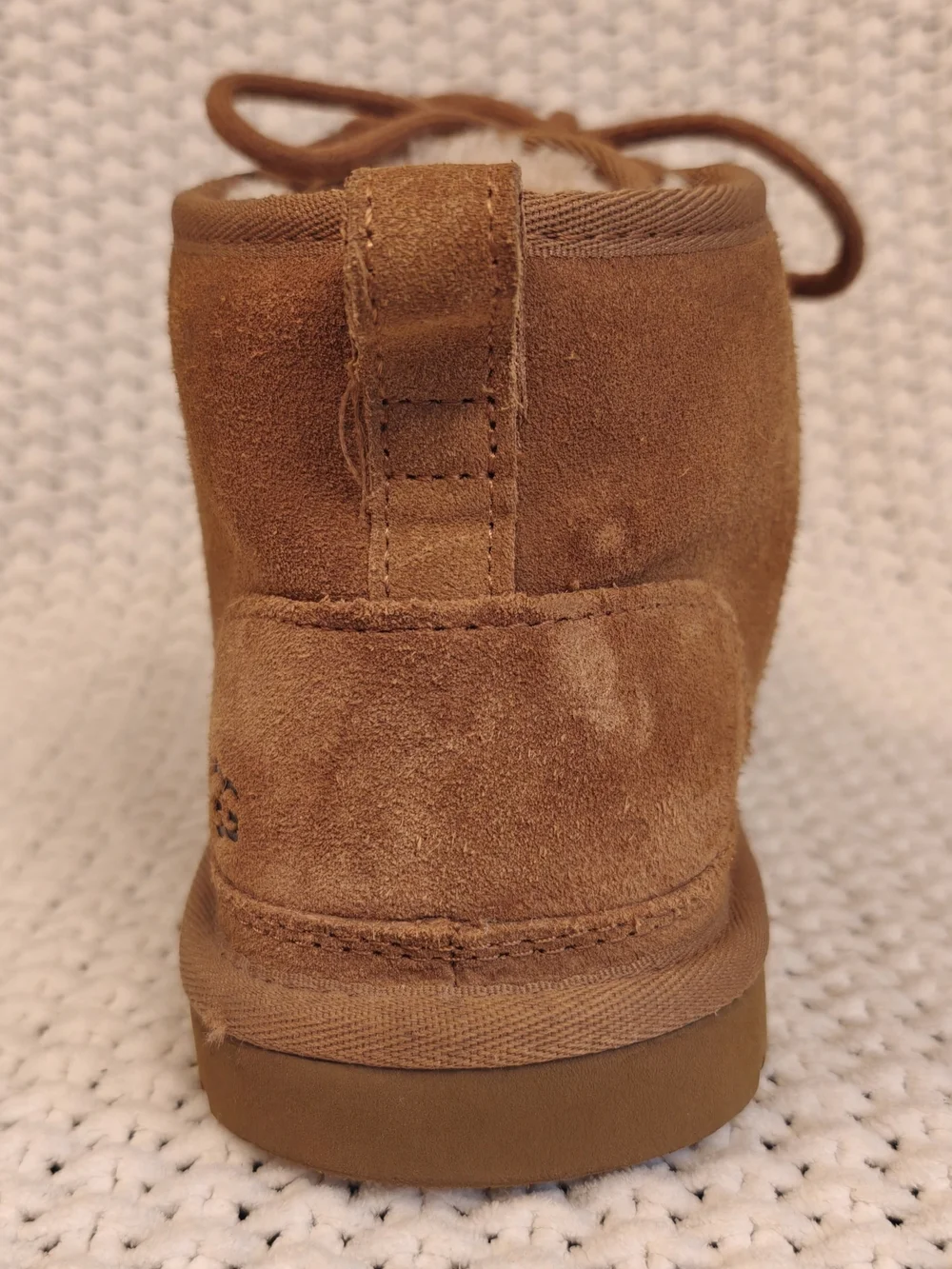 UGG Men's Neumel Suede Lace Up Chukka Boots in Chestnut - Sz 7